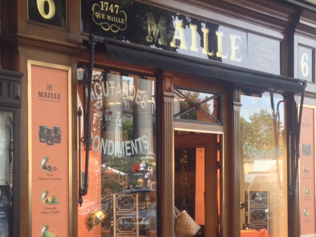 façade magasin avec verre
